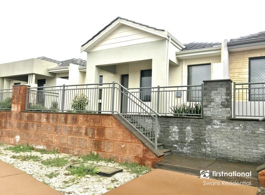 4 bedrooms House in 129 Grassdale Parkway ELLENBROOK WA, 6069