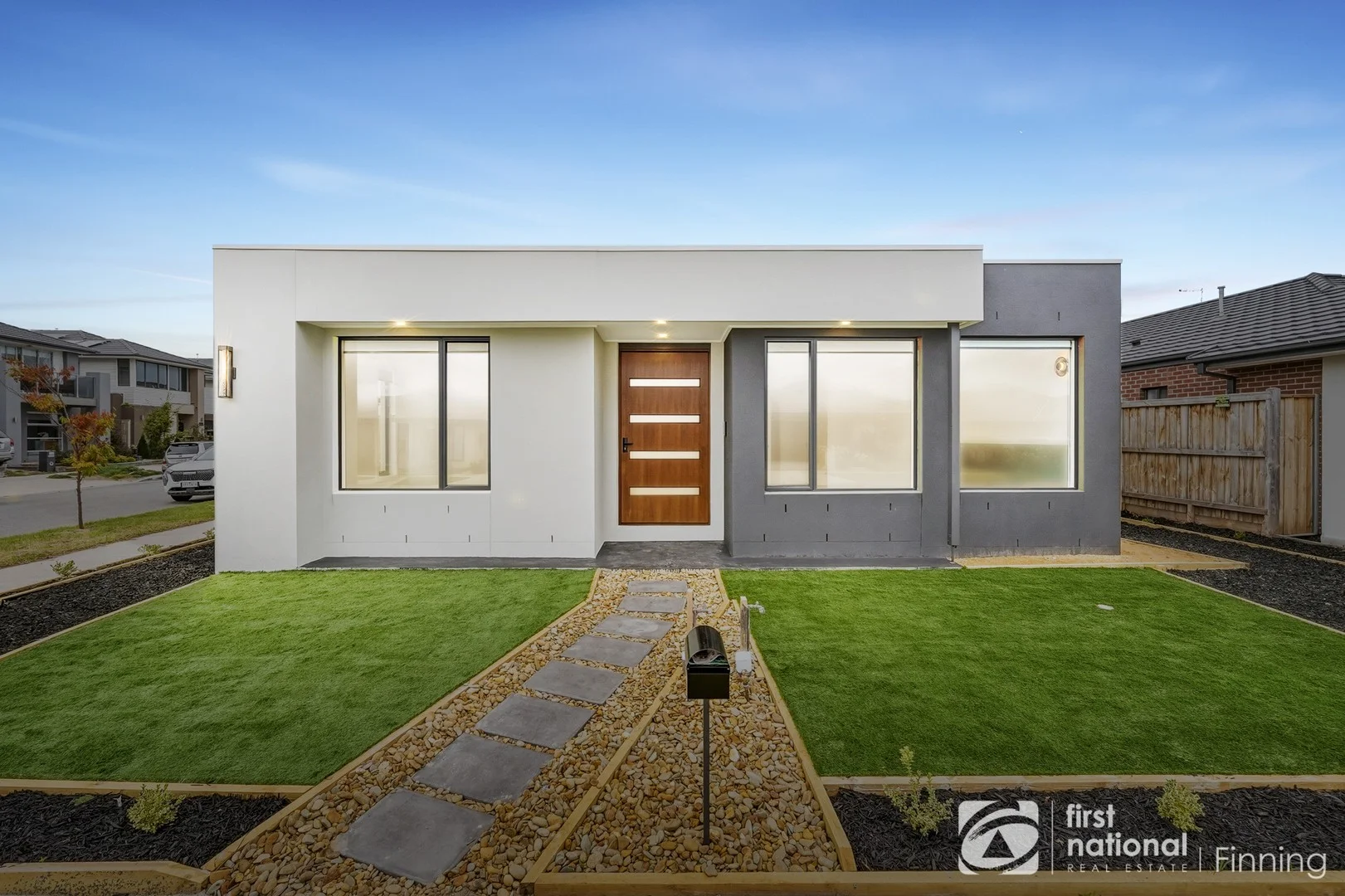 10 Abiku Road, Cranbourne South VIC 3977