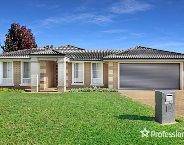 4 Teak Close, Forest Hill NSW 2651