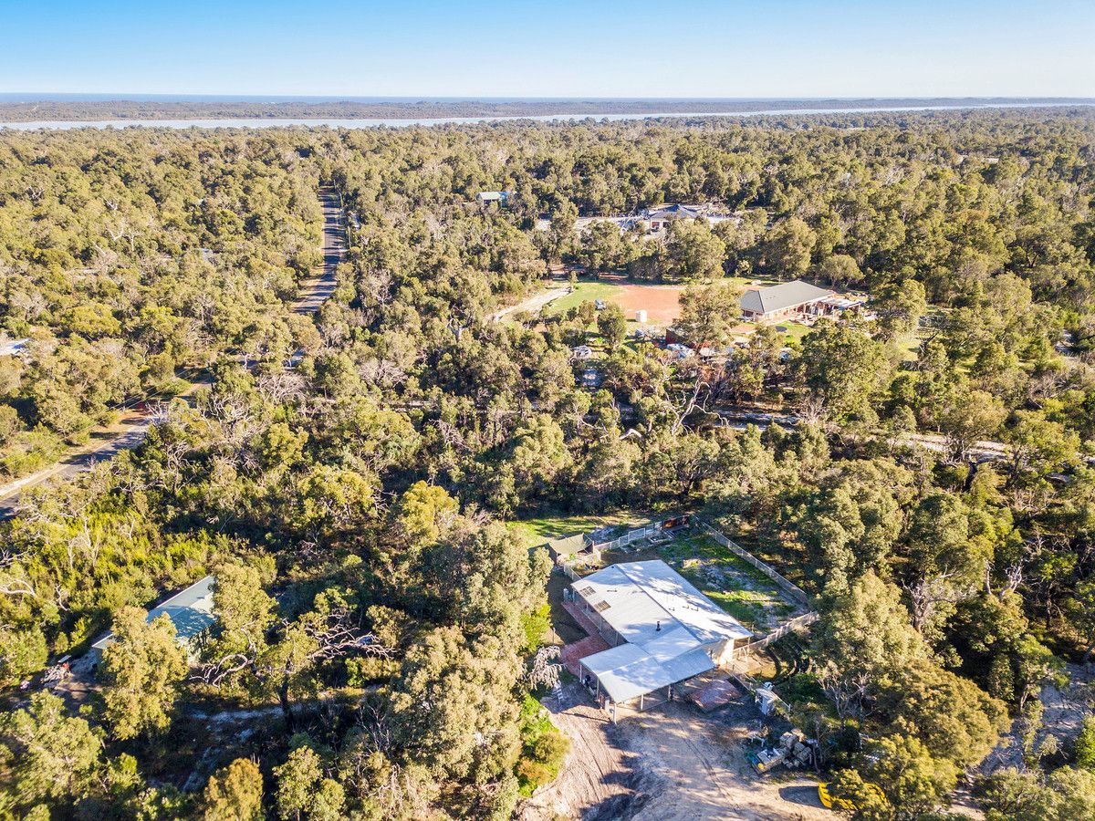 125 Thompson Crescent, Lake Clifton WA 6215, Image 1