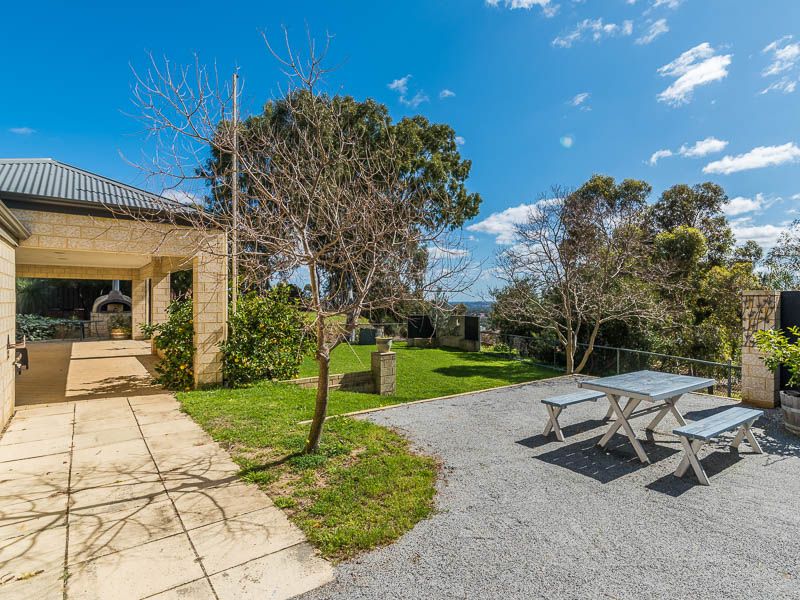 75 Swan View Road, Swan View WA 6056, Image 2