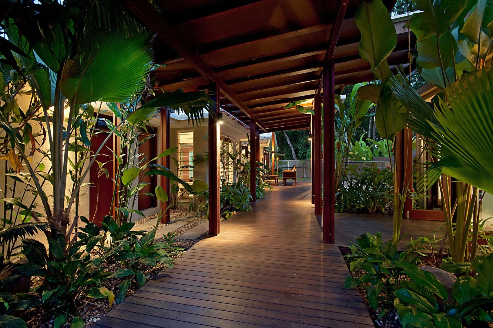 Casa Tropicana/4 Seclusion Drive, Palm Cove QLD 4879, Image 2