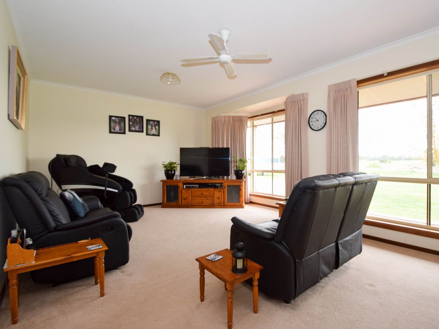 44 Simpson Street, Oxley VIC 3678, Image 1