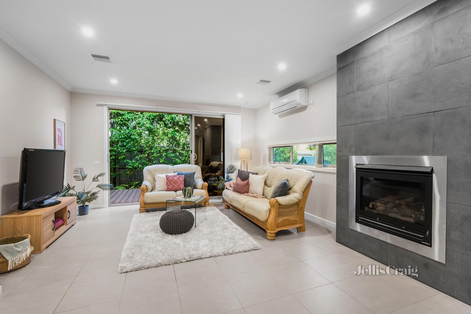141 Mahoneys Road, Forest Hill VIC 3131, Image 1