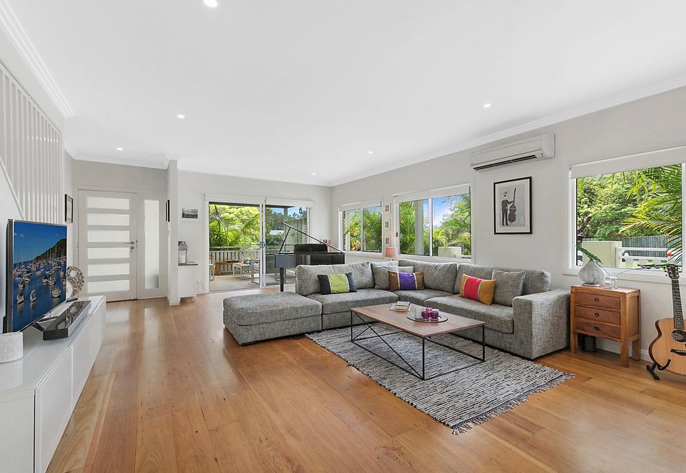 2 Stirgess Avenue, Curl Curl NSW 2096, Image 2