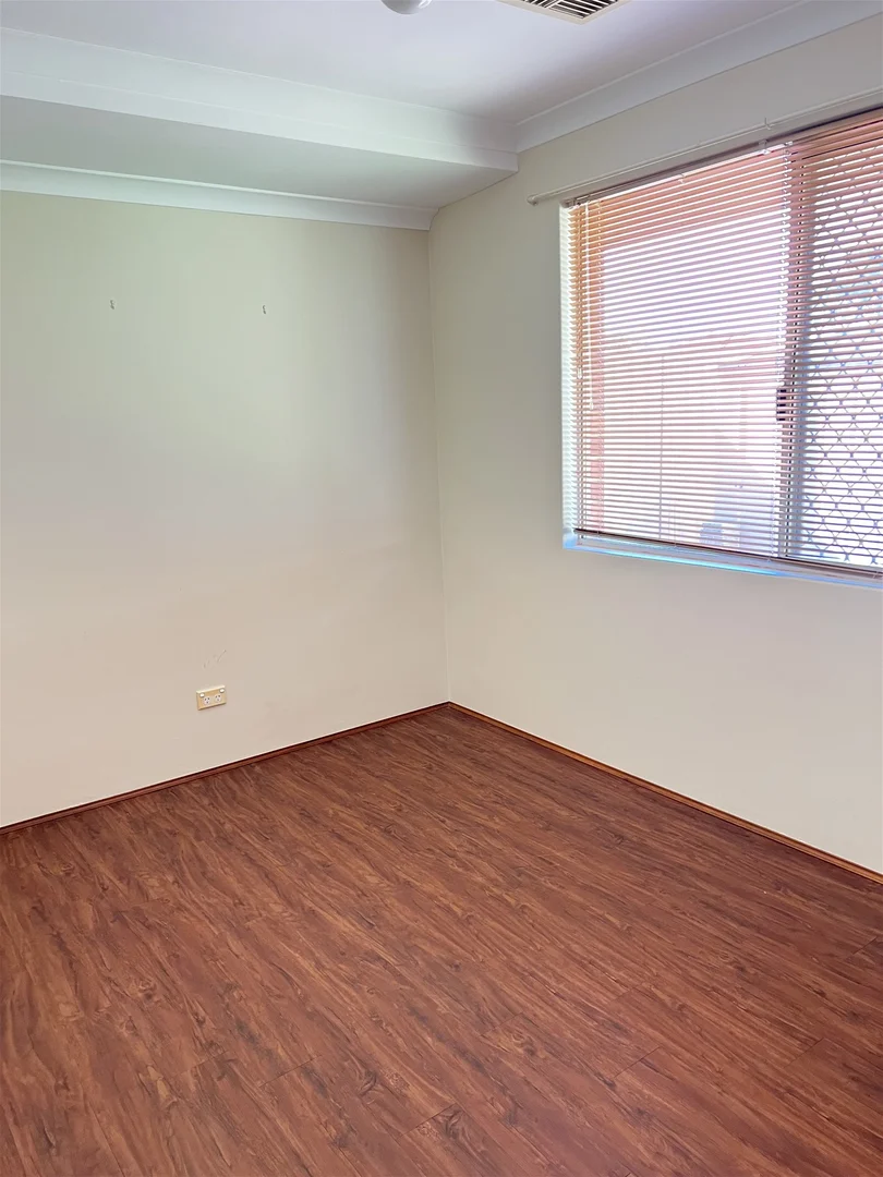 Additional image 15 of 6 Dunlowe Loop, Warnbro WA 6169