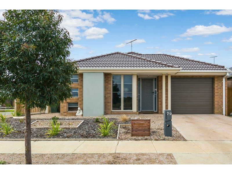 3 bedrooms House in 7-9 Settlers Place ARMSTRONG CREEK VIC, 3217