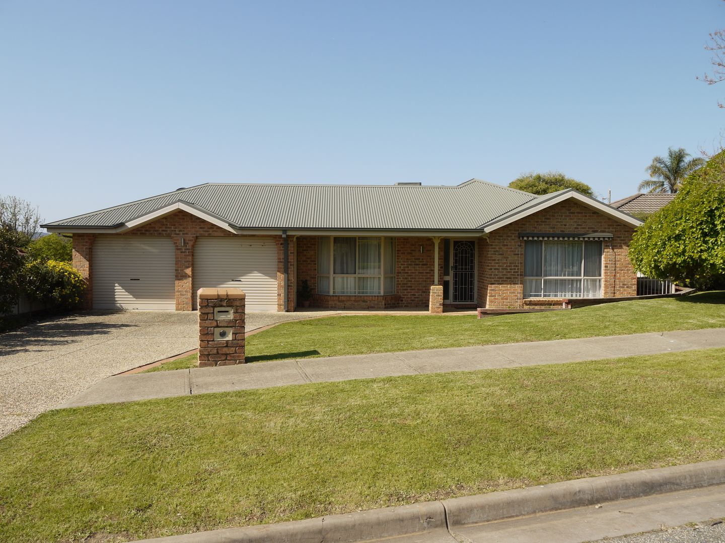 2 Quail Court West Wodonga Vic 3690 House For Rent 460 Domain
