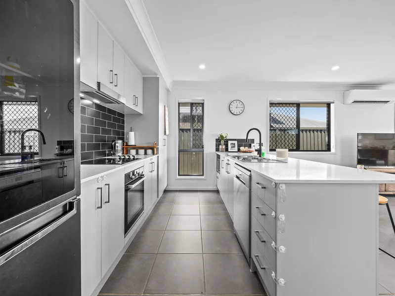 Additional image 2 of 70 Leafcutter Cct, Ripley QLD 4306