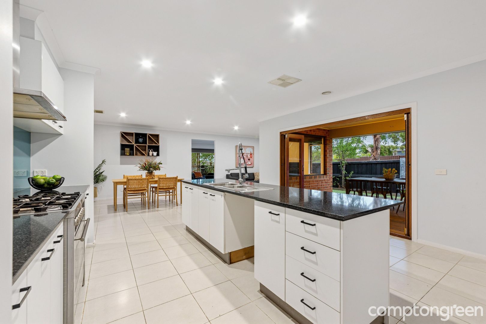 24 Bellis Circuit, Botanic Ridge VIC 3977, Image 2