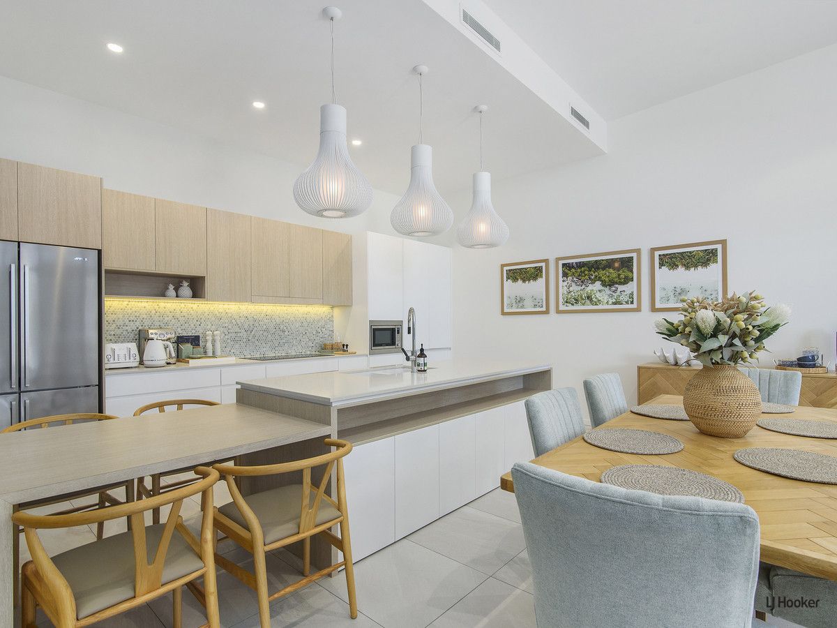 5 bedrooms Apartment / Unit / Flat in 5/1453 Gold Coast Highway PALM BEACH QLD, 4221