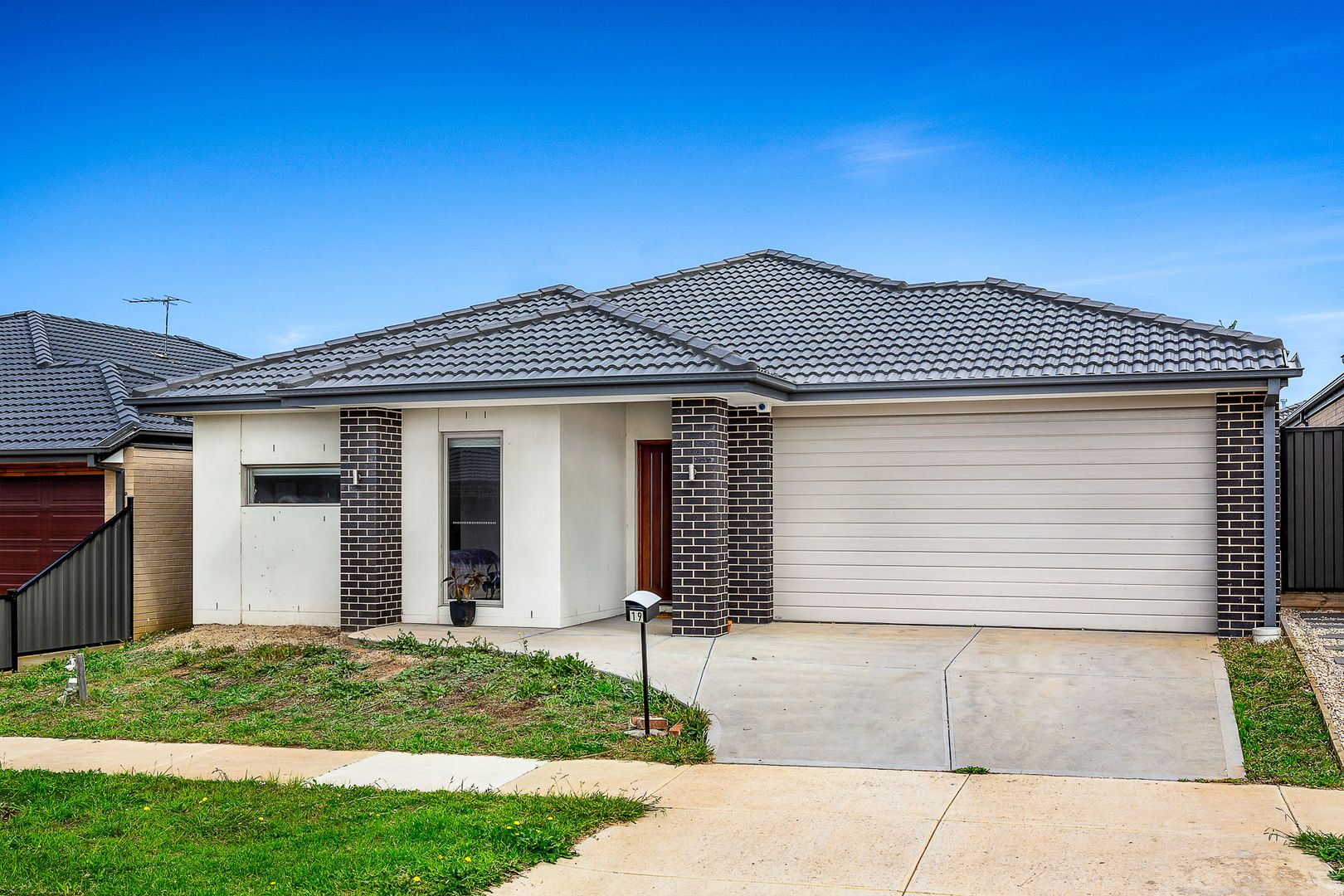 19 Neptune Terrace, Mernda VIC 3754 - House For Rent ...