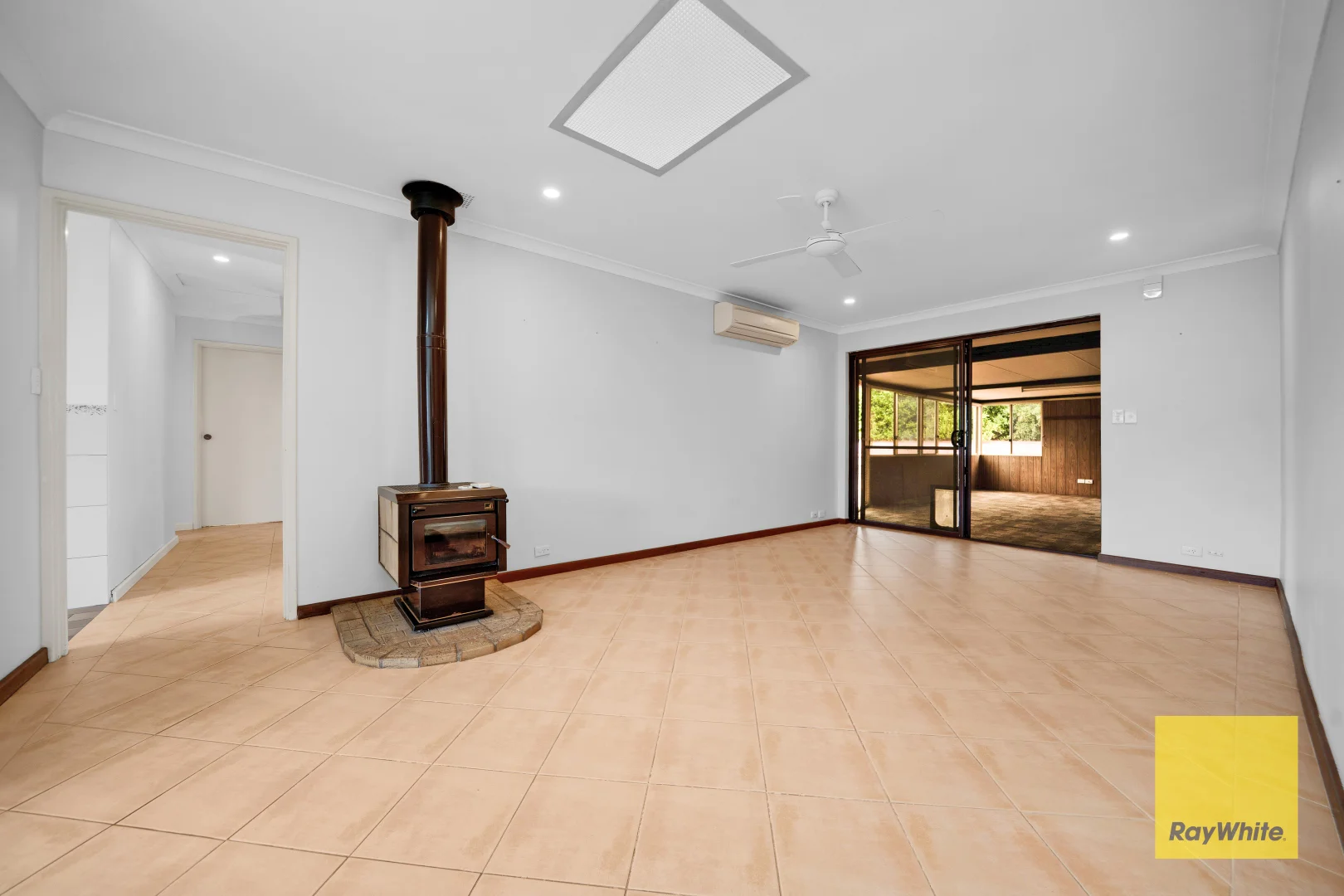 Additional image 10 of 19 Traverse Road, Mullaloo WA 6027