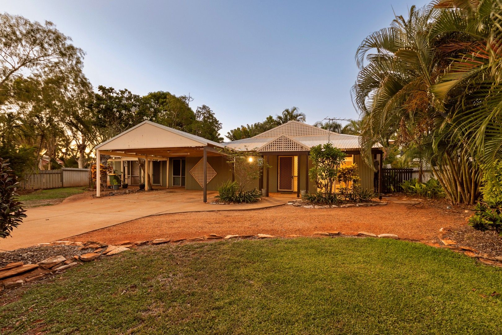 3 bedrooms House in 2B McKenzie Road CABLE BEACH WA, 6726