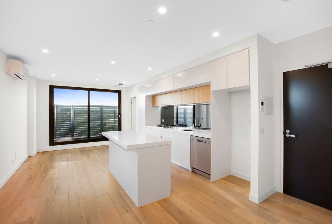 2 bedrooms Apartment / Unit / Flat in 204/144 Hawthorn Rd CAULFIELD NORTH VIC, 3161