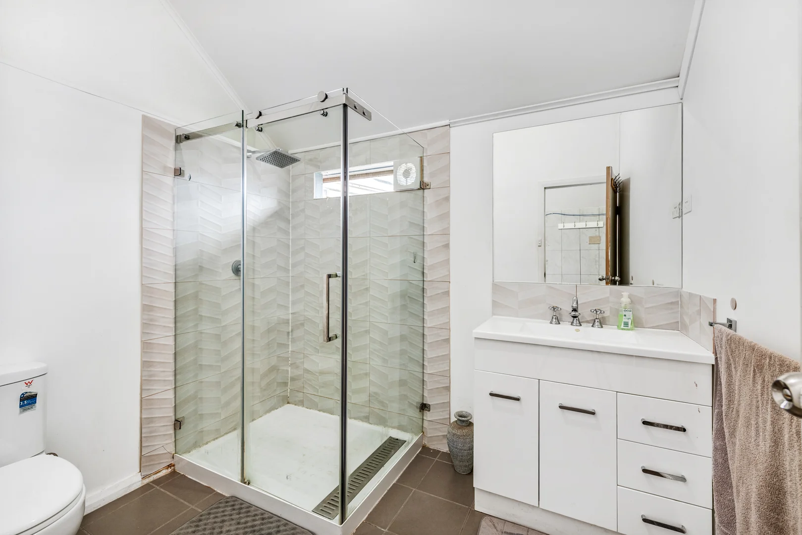 Additional image 22 of 3 Stirling Drive, Morphett Vale SA 5162