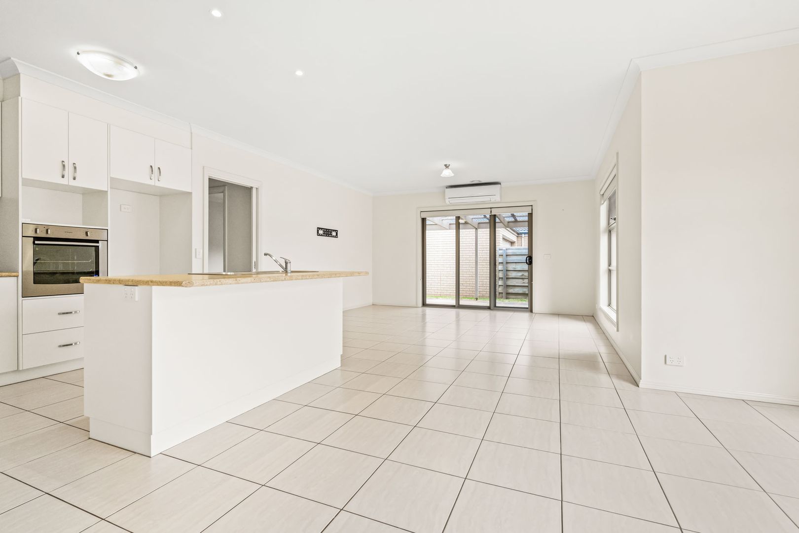 1/13A North Street, Koroit VIC 3282 Townhouse For Rent Domain