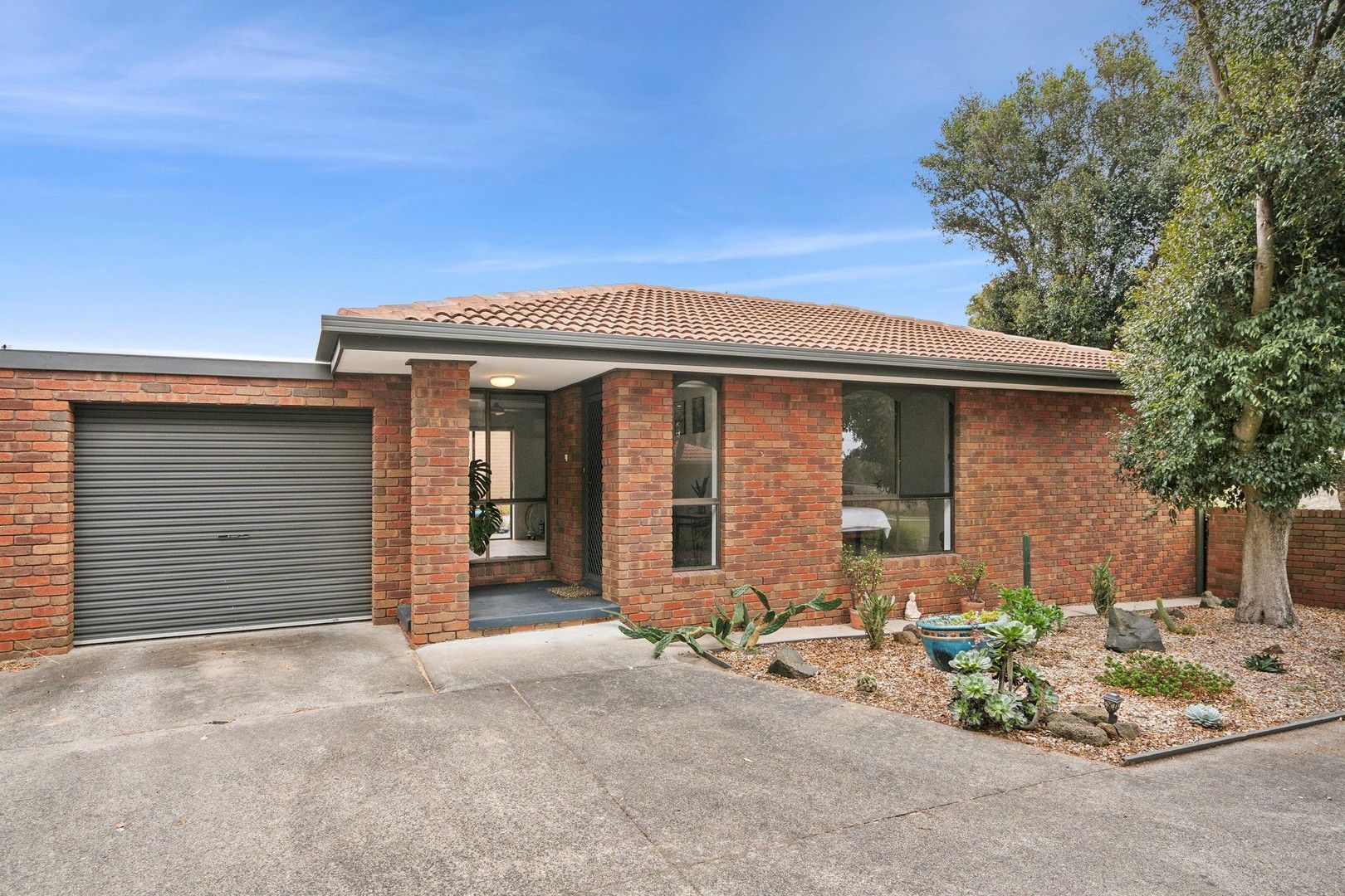 4/10-12 Chatham Close, Bell Post Hill VIC 3215, Image 0