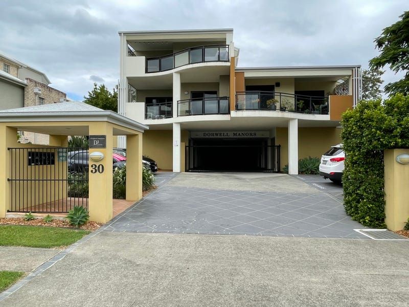 2 bedrooms Apartment / Unit / Flat in 1/30 Crump St HOLLAND PARK WEST QLD, 4121