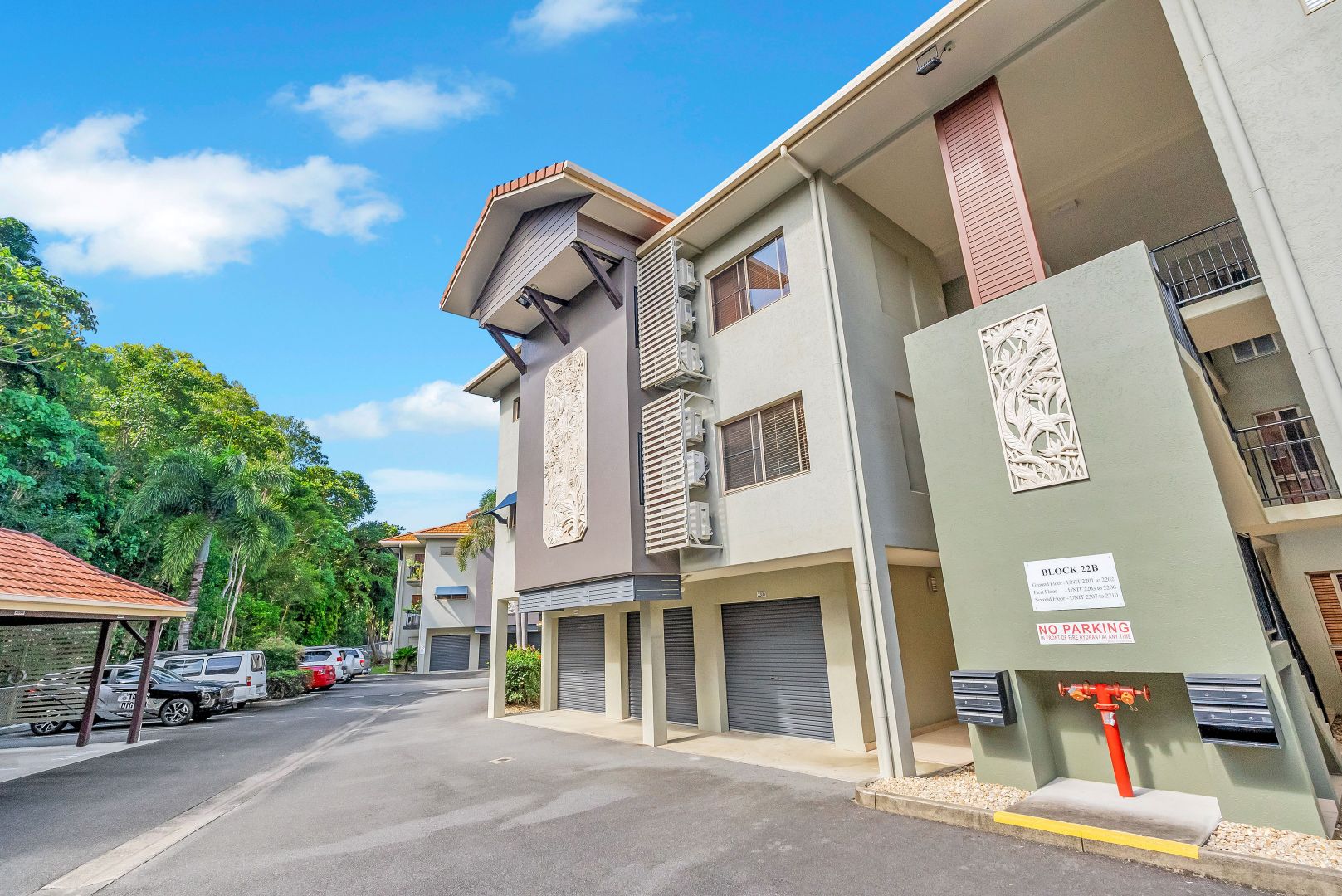 2204/40-62 Clifton Road, Clifton Beach QLD 4879, Image 2