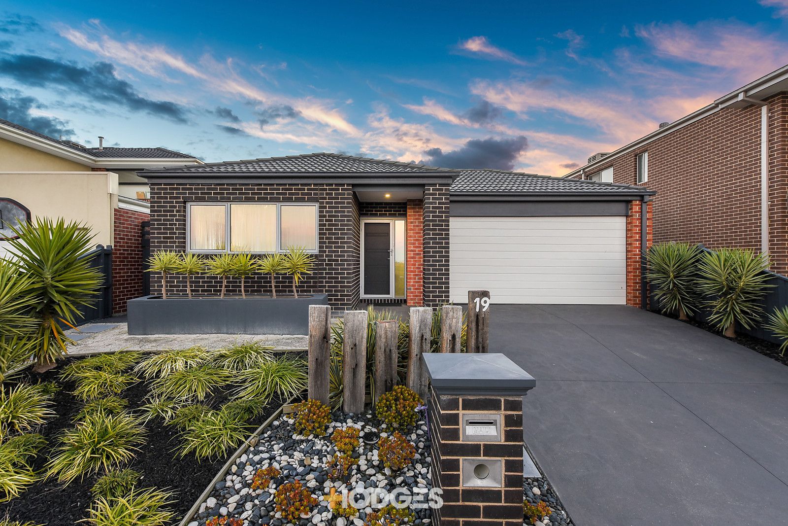 19 Maeve Circuit, Clyde North VIC 3978, Image 0