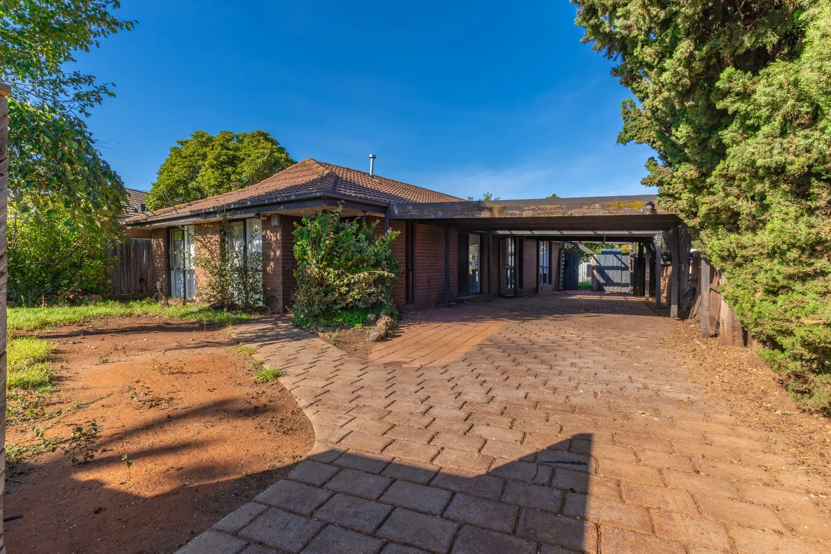 43 First Avenue, Melton South VIC 3338