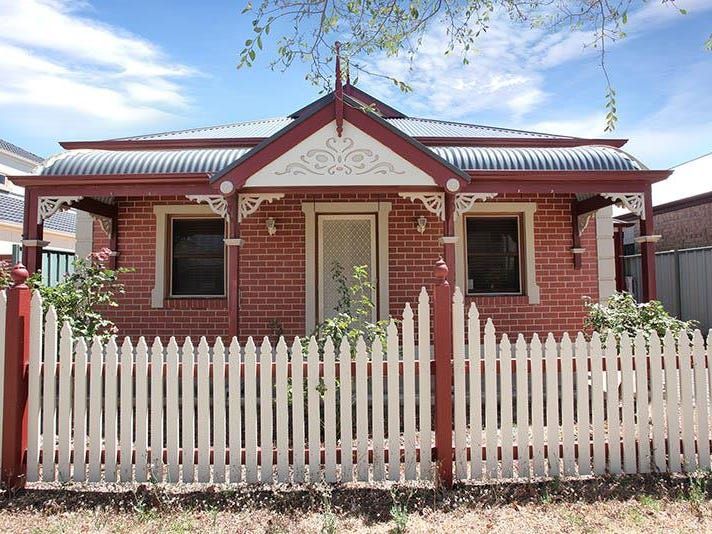 3 bedrooms House in 4 Antigua Court MAWSON LAKES SA, 5095