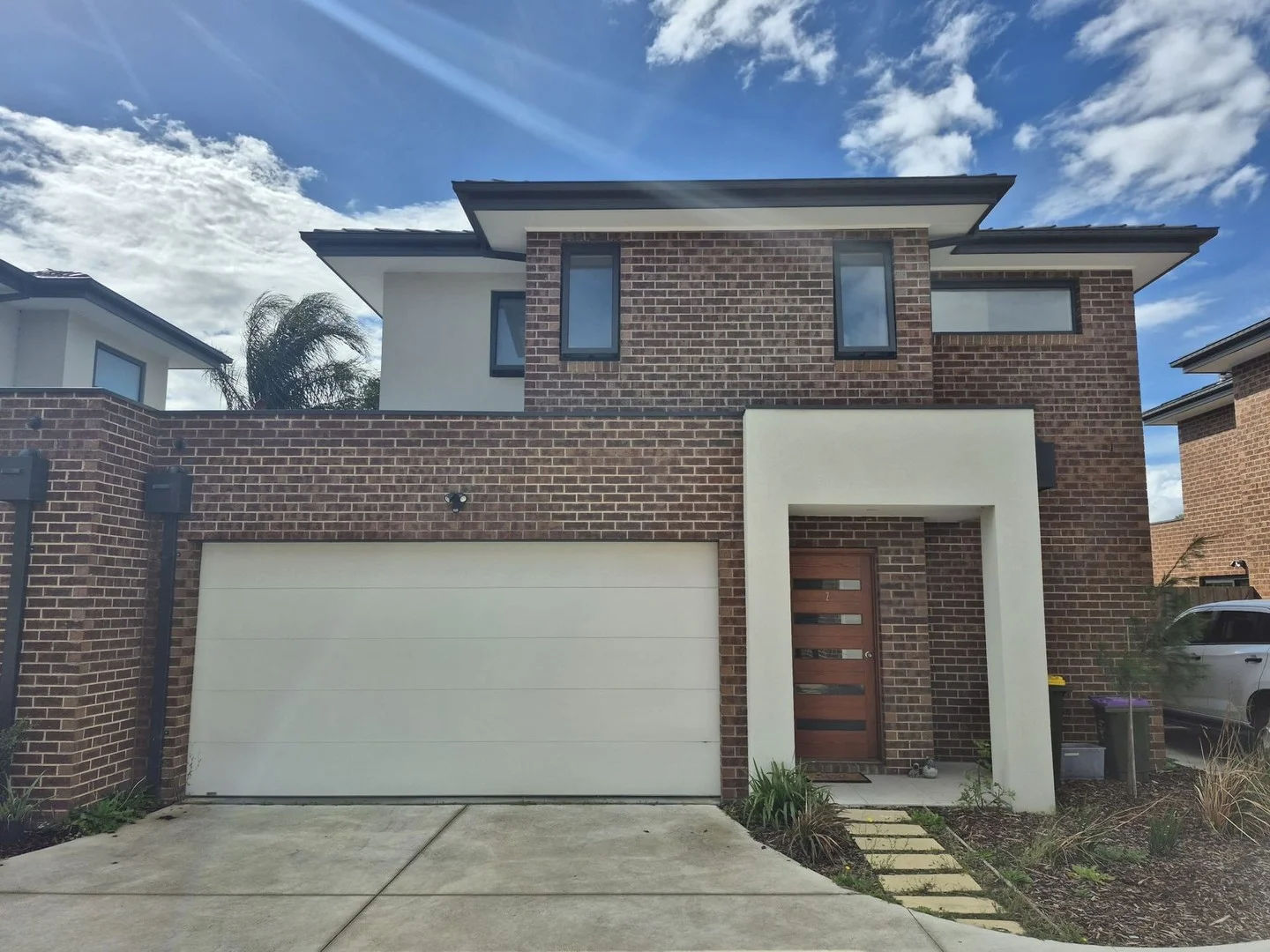 Primary image of 2/6 Wesley Cl, Skye VIC 3977