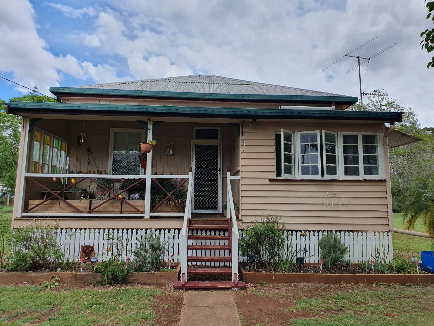 3 Elizabeth Street, Blackbutt QLD 4314, Image 2