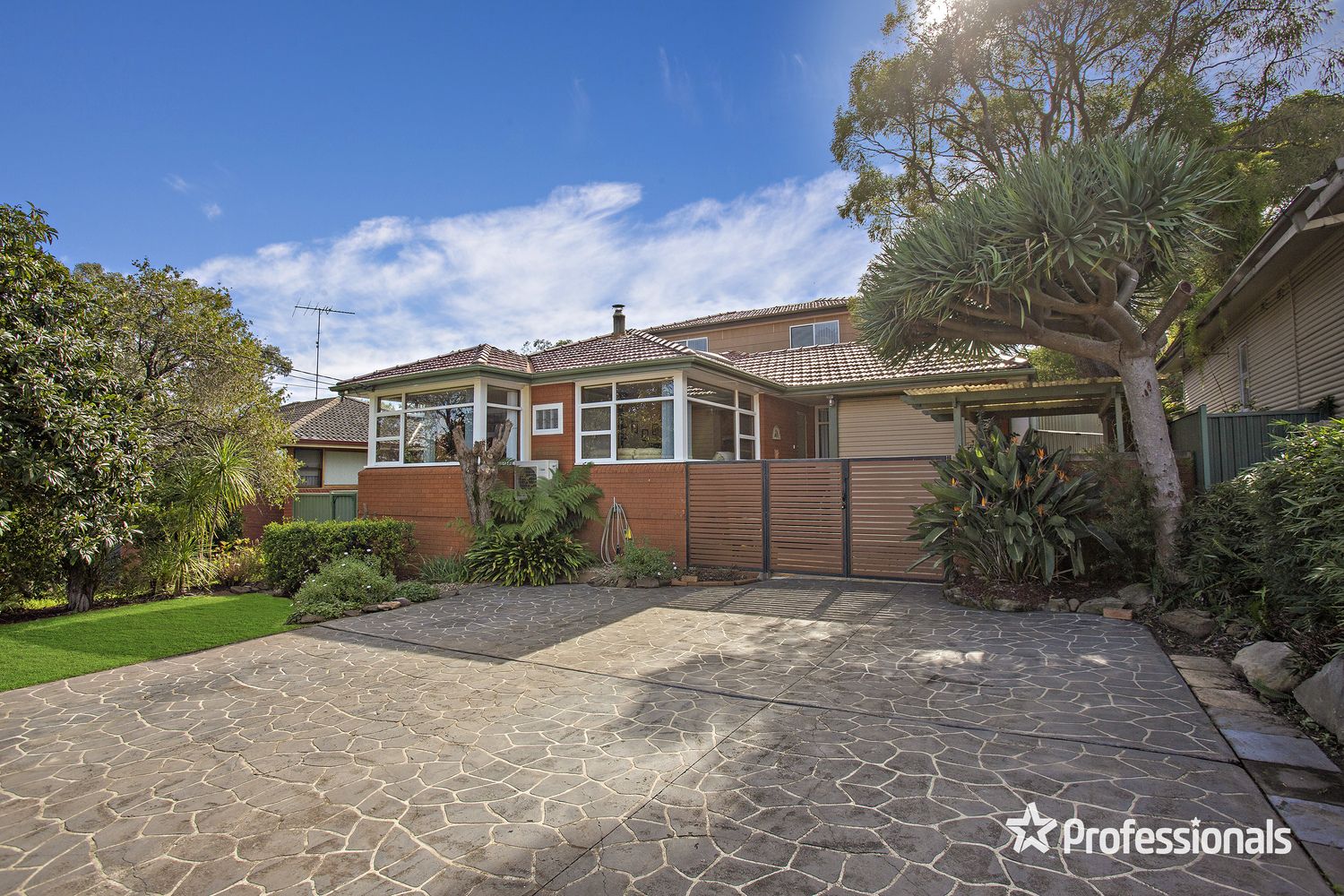 16 Curzon Road, Padstow Heights NSW 2211, Image 0