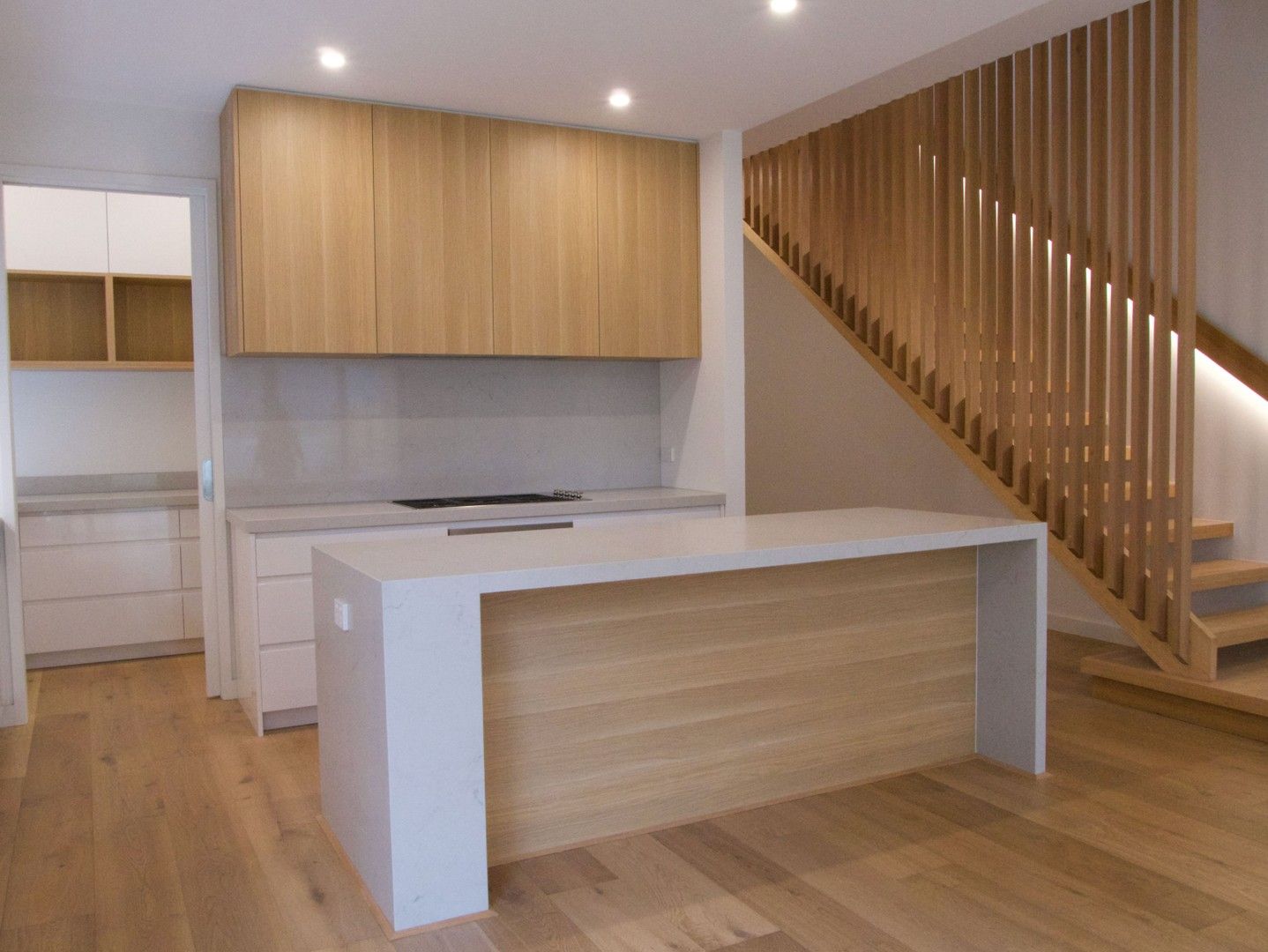 4 bedrooms House in 20 Iris Street BURWOOD VIC, 3125