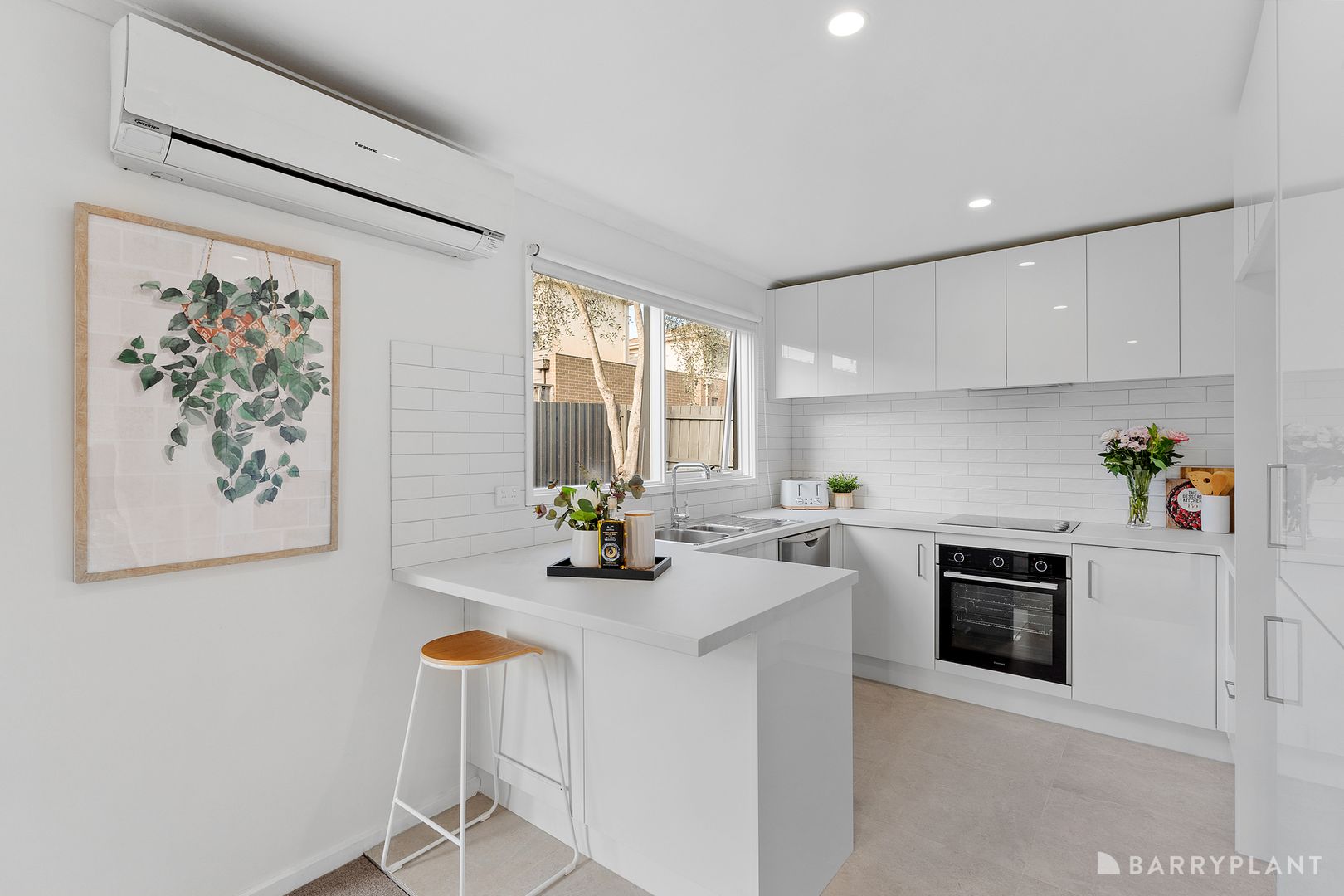 2 352 Maroondah Highway Ringwood