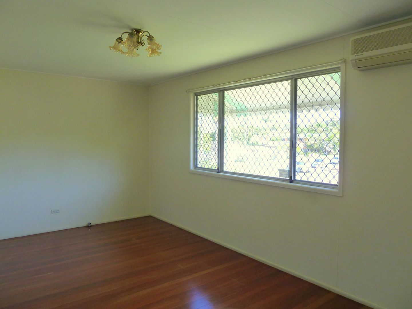61 Griffith Road, Scarborough QLD 4020, Image 2