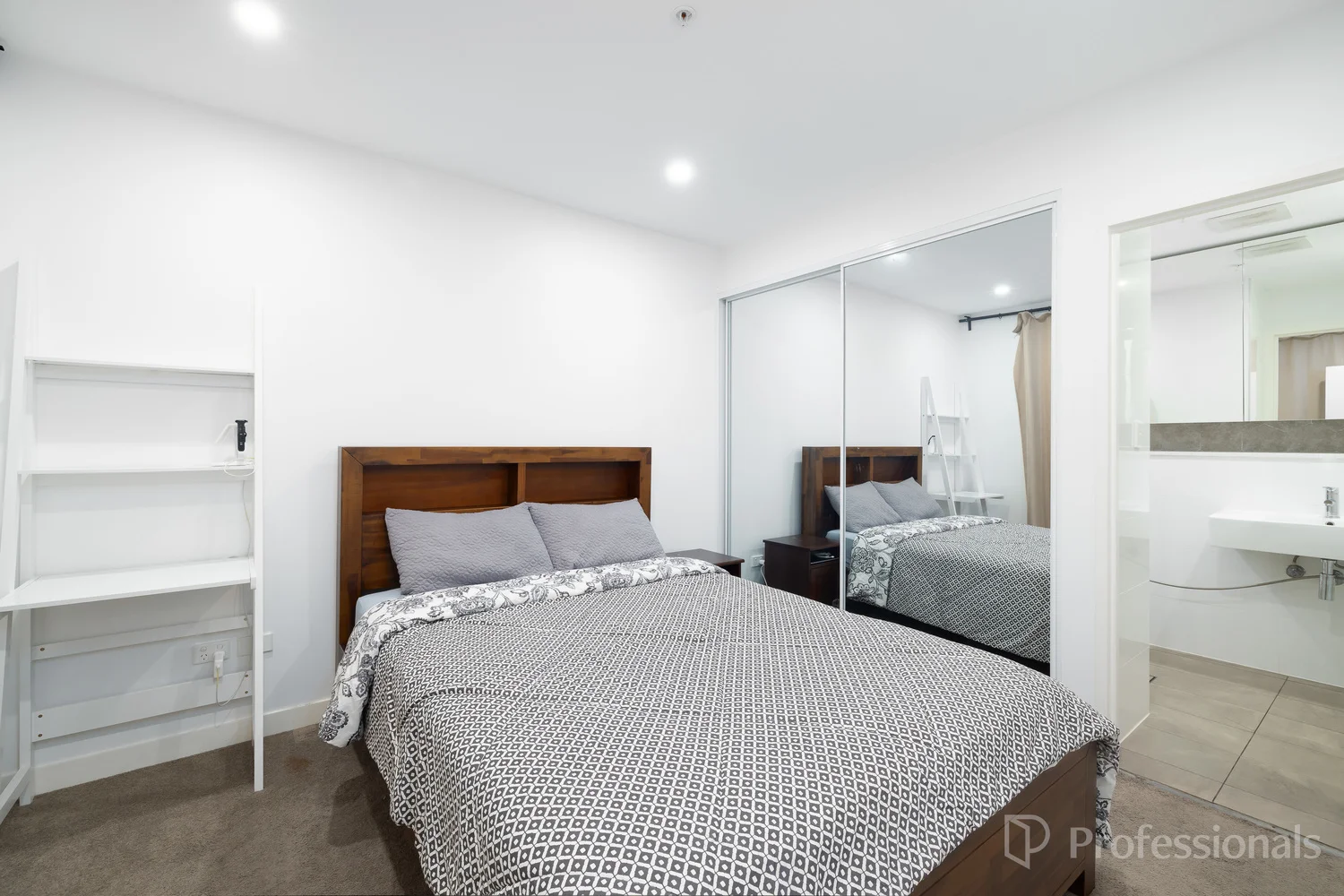 Additional image 6 of 1105/25 Mann Street, Gosford NSW 2250