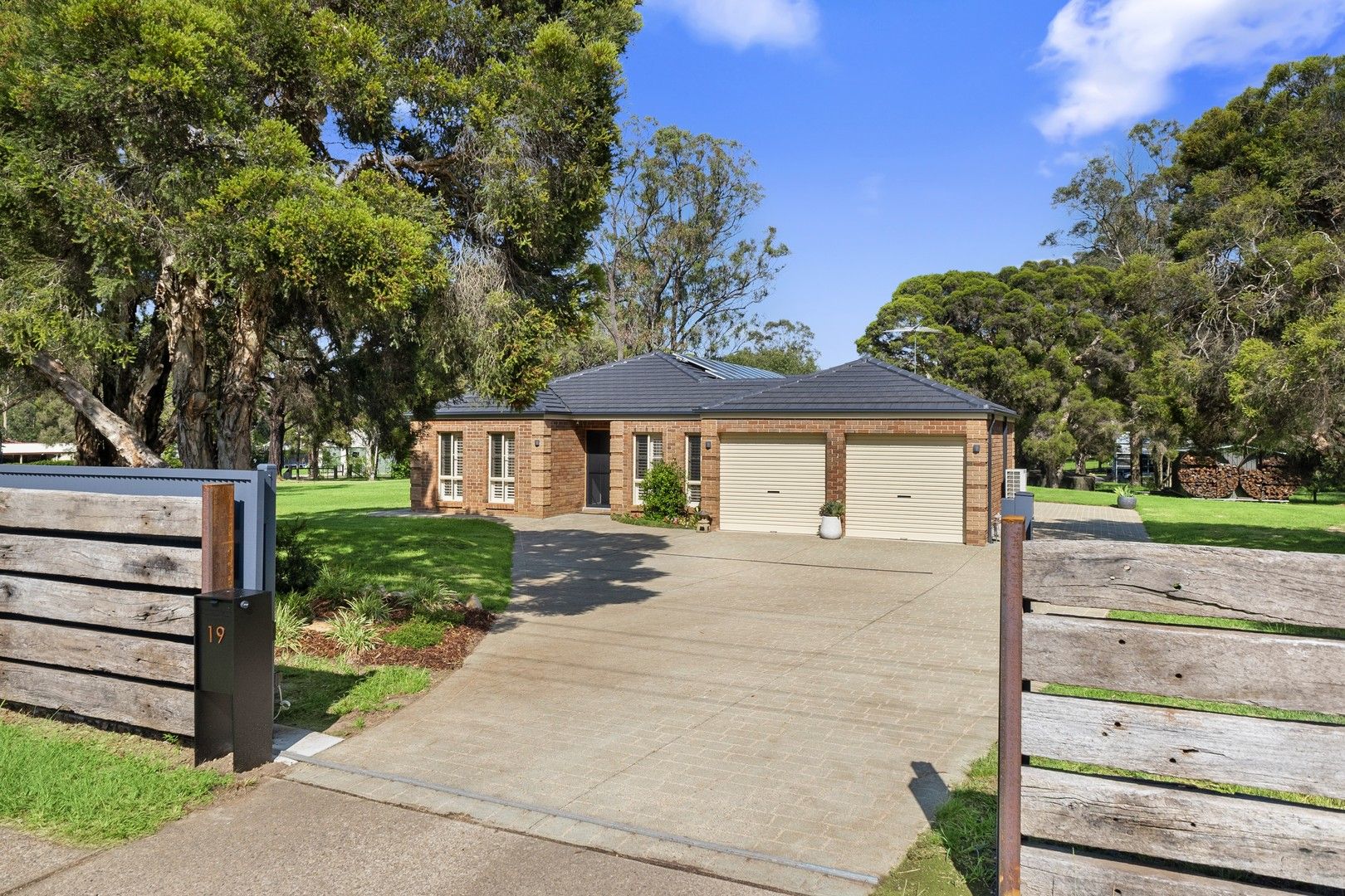 4 bedrooms Acreage / Semi-Rural in 19 Grays Lane CRANEBROOK NSW, 2749