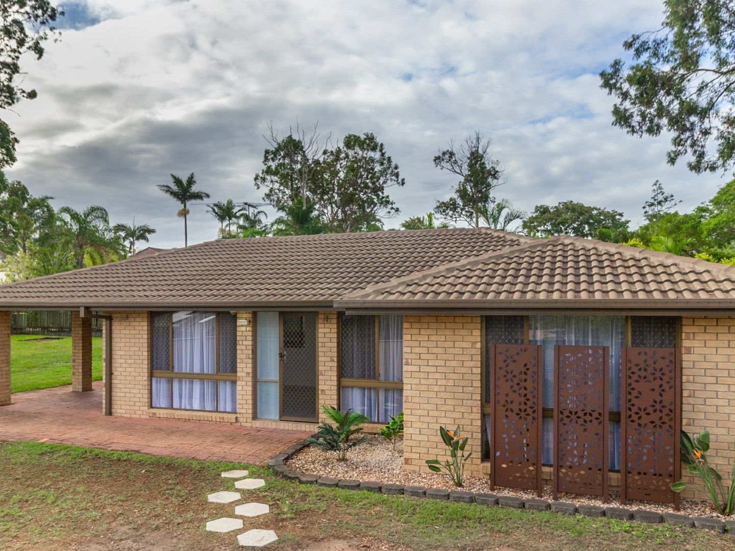 10 Ixora Court, Regents Park QLD 4118, Image 1