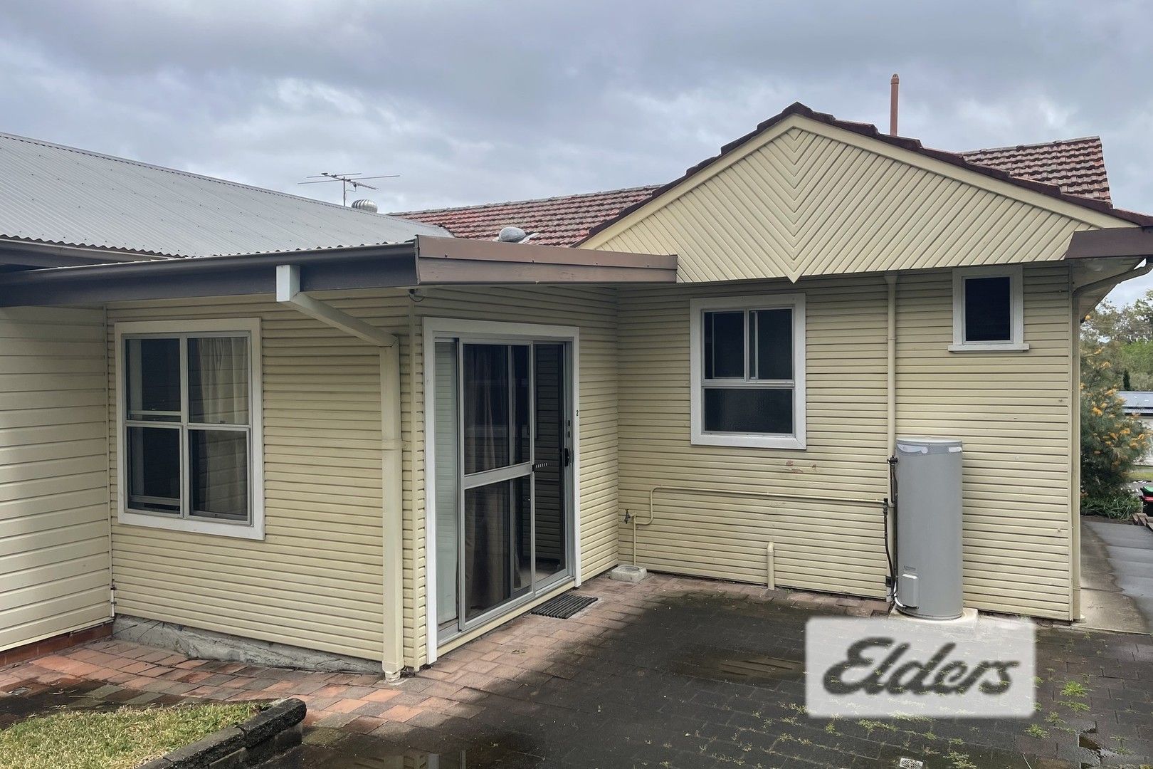 2 bedrooms Apartment / Unit / Flat in 2/17 Turana Parade NORTH LAMBTON NSW, 2299