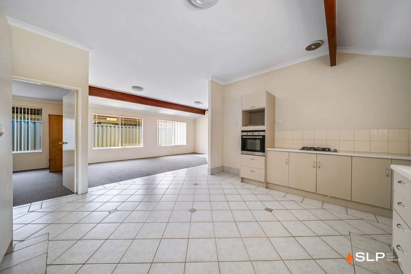 Additional image 8 of 30 Combewood Loop, Carramar WA 6031