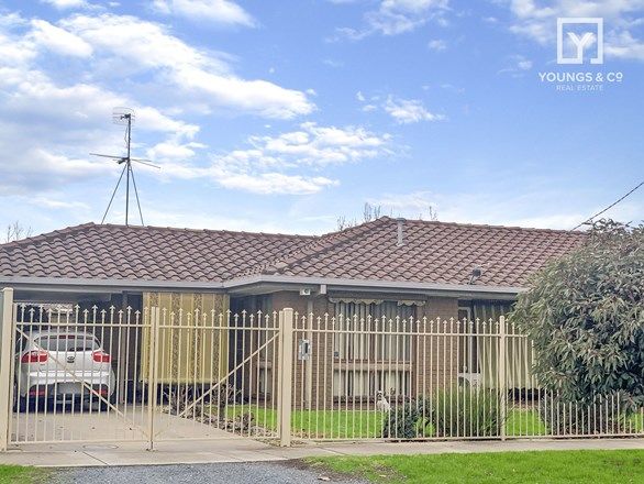 Picture of 1/1 Cottrell Street, SHEPPARTON VIC 3630