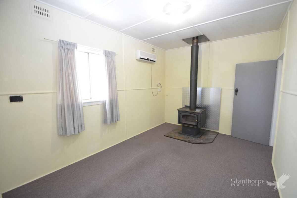 147 Folkestone Street, Stanthorpe QLD 4380, Image 2