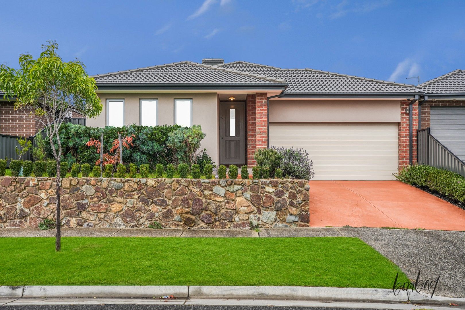 4 bedrooms House in 6 Seasons Way CRAIGIEBURN VIC, 3064