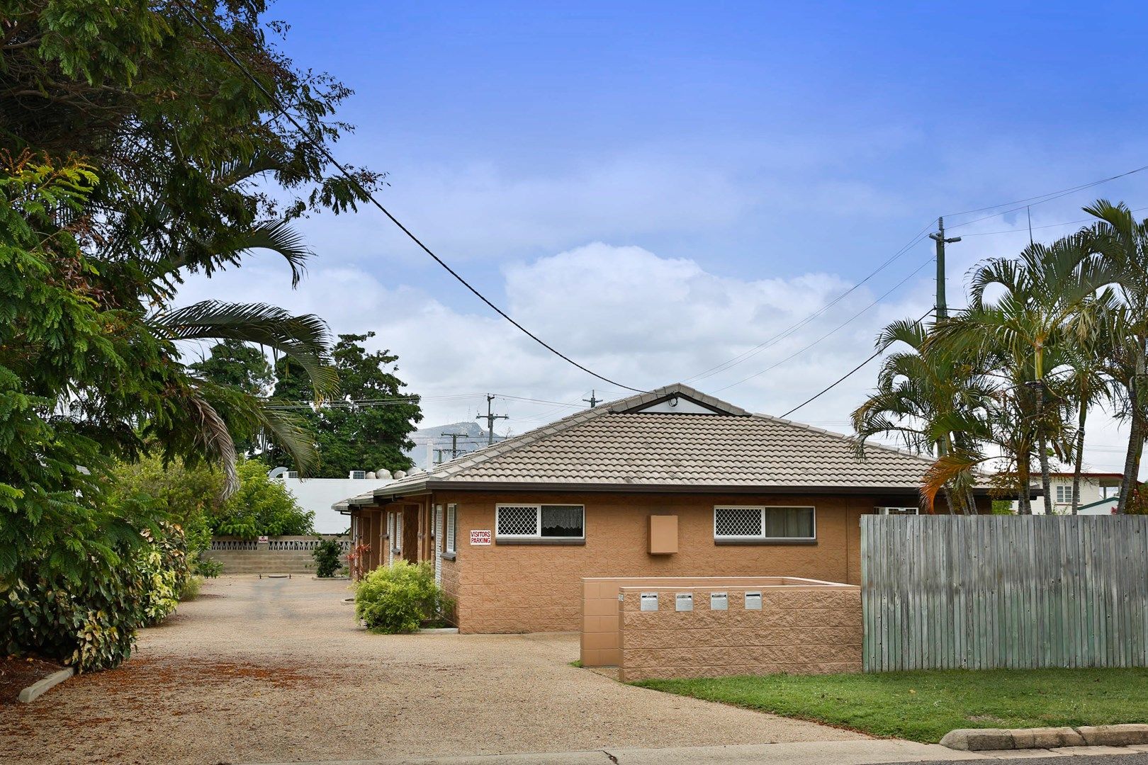 Unit 2/12/14 Lamington Road, West End QLD 4810, Image 0