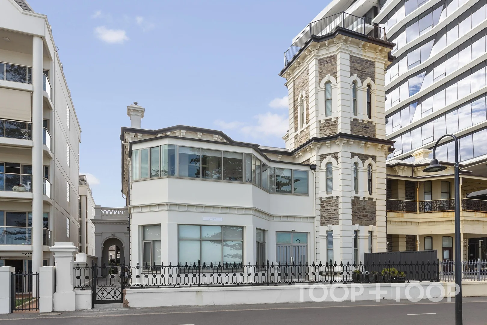 5/6 South Esplanade, Glenelg SA 5045