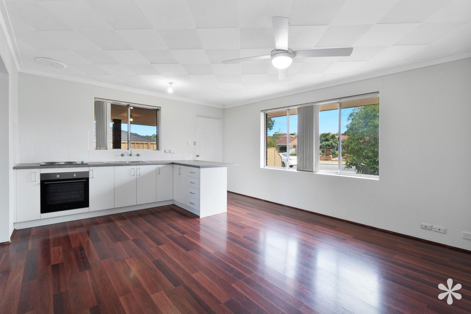 2 bedrooms House in 75B Barrington Street SPEARWOOD WA, 6163