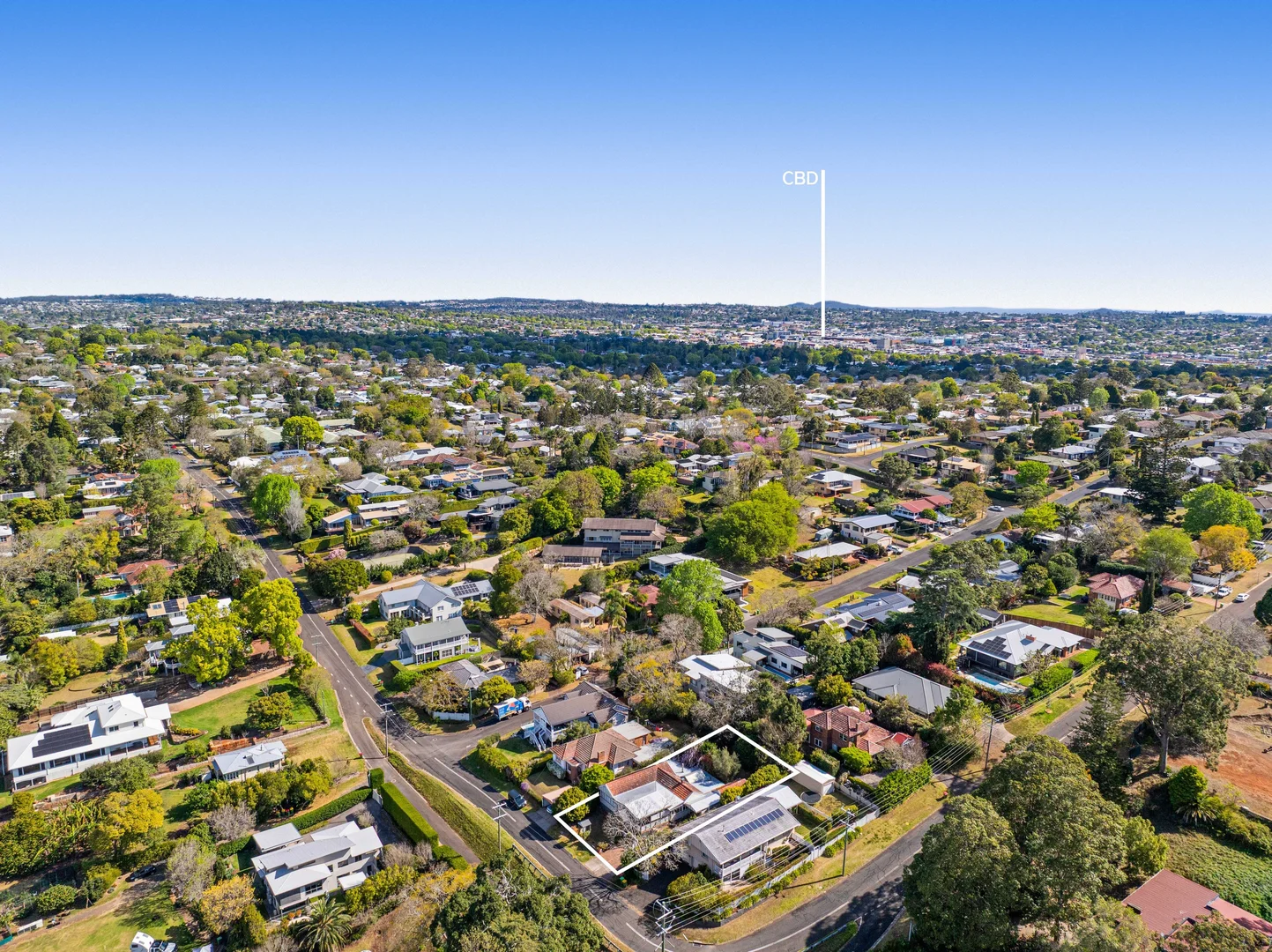 1A Curzon Street, Mount Lofty QLD 4350 - House For Rent | Domain