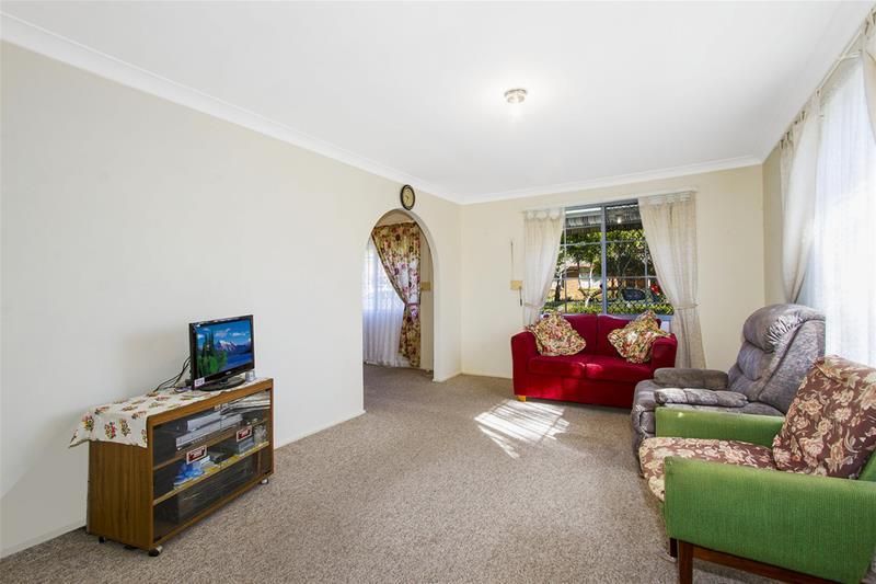 30 Betty Anne Place, Mardi NSW 2259, Image 2