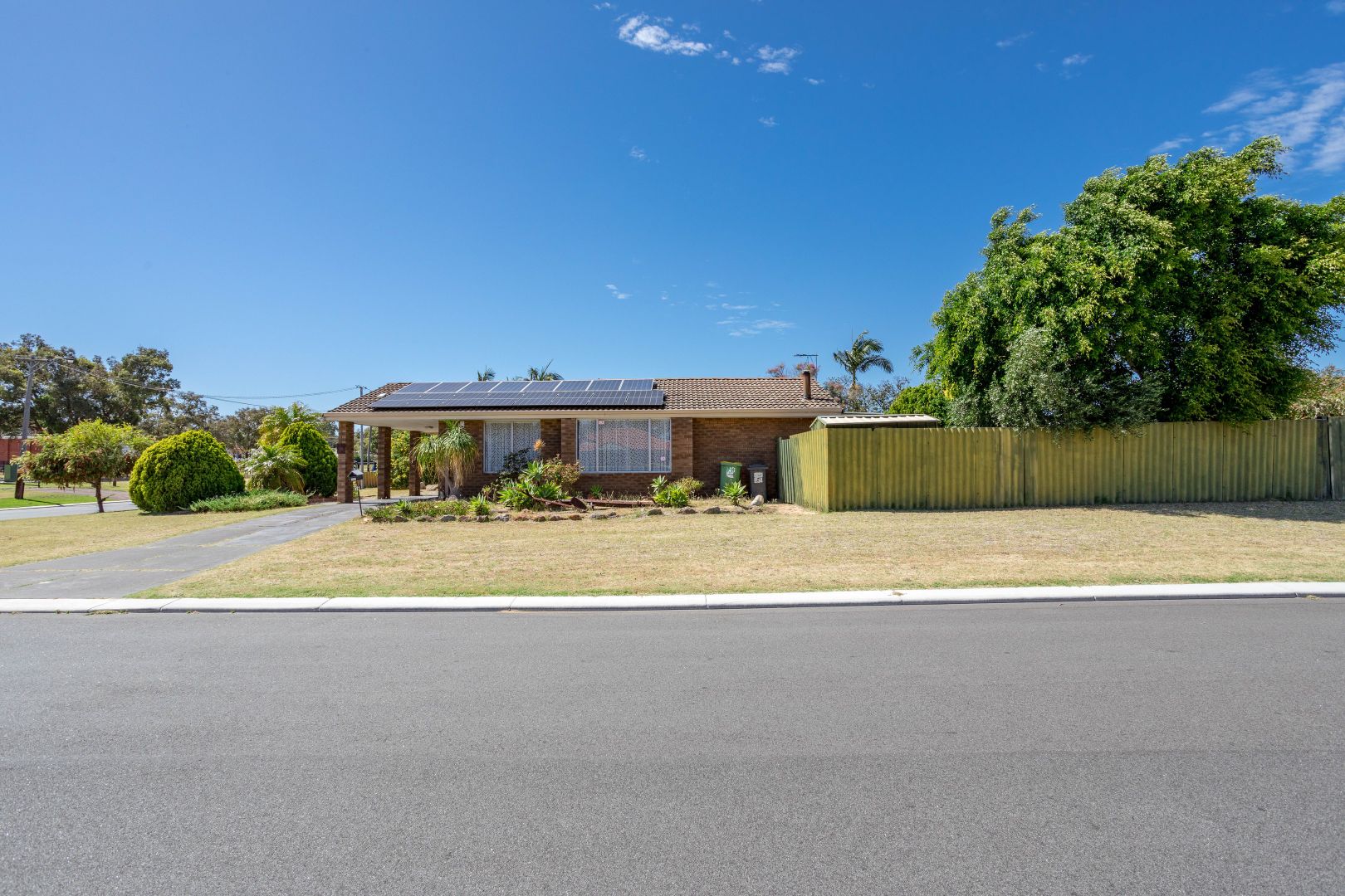 16 Shearwater Way, Gosnells WA 6110, Image 2