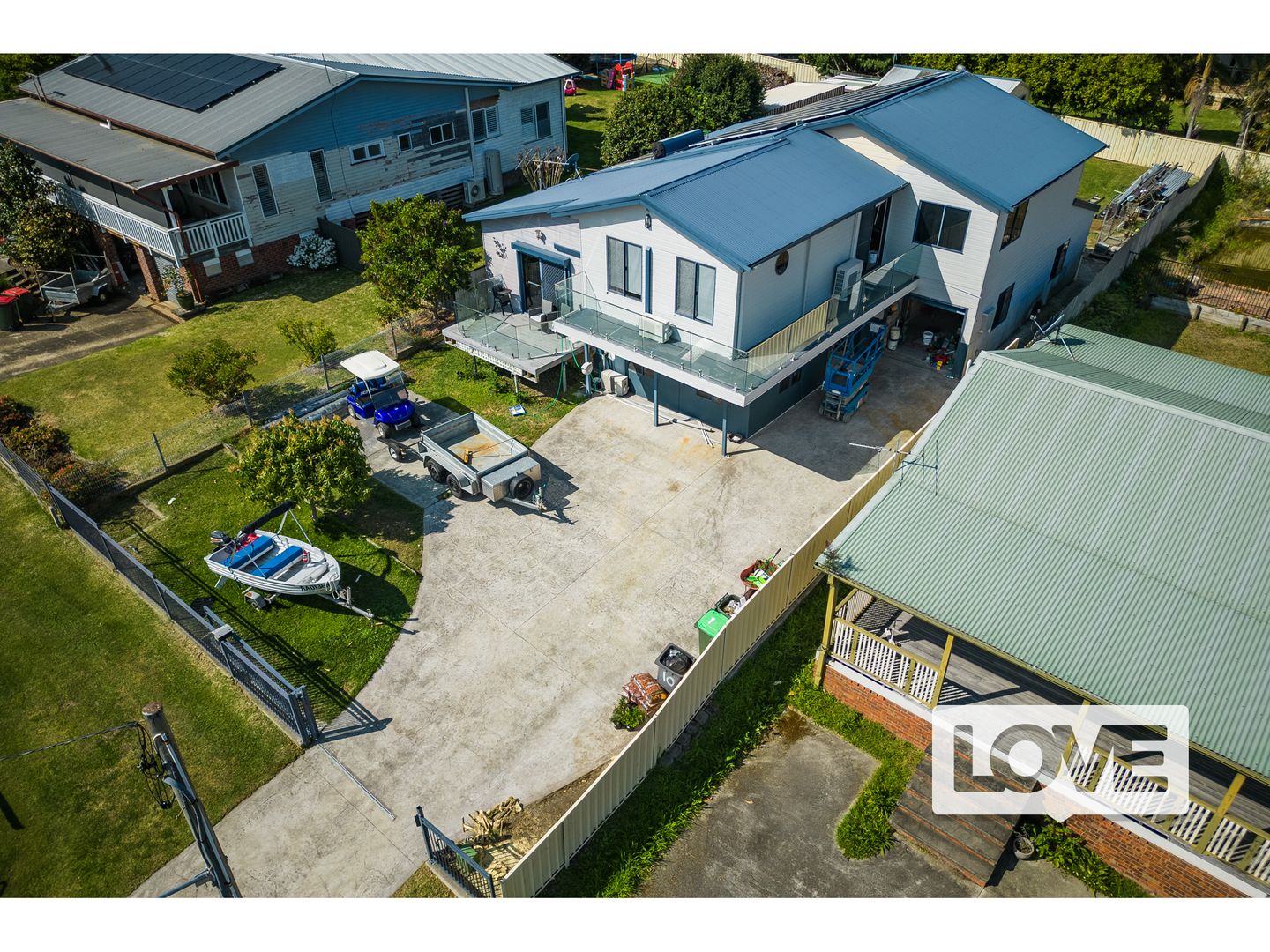 10 Lake Road, Fennell Bay NSW 2283 Domain