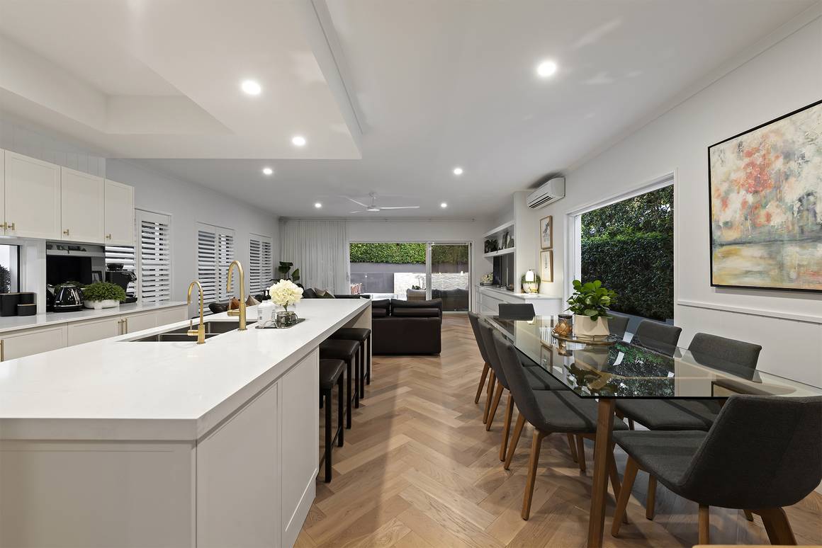 55 Dickens Street, NORMAN PARK QLD 4170 - Image 3