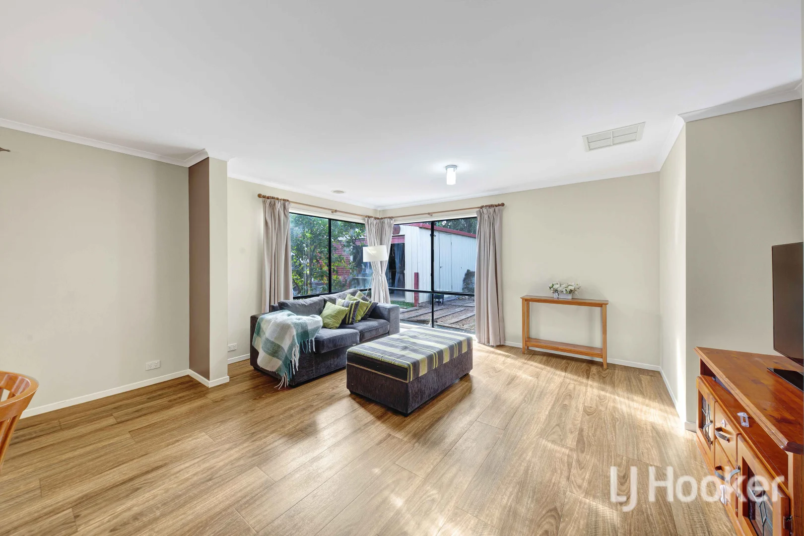 Additional image 10 of 2 Endeavour Place, Melton West VIC 3337